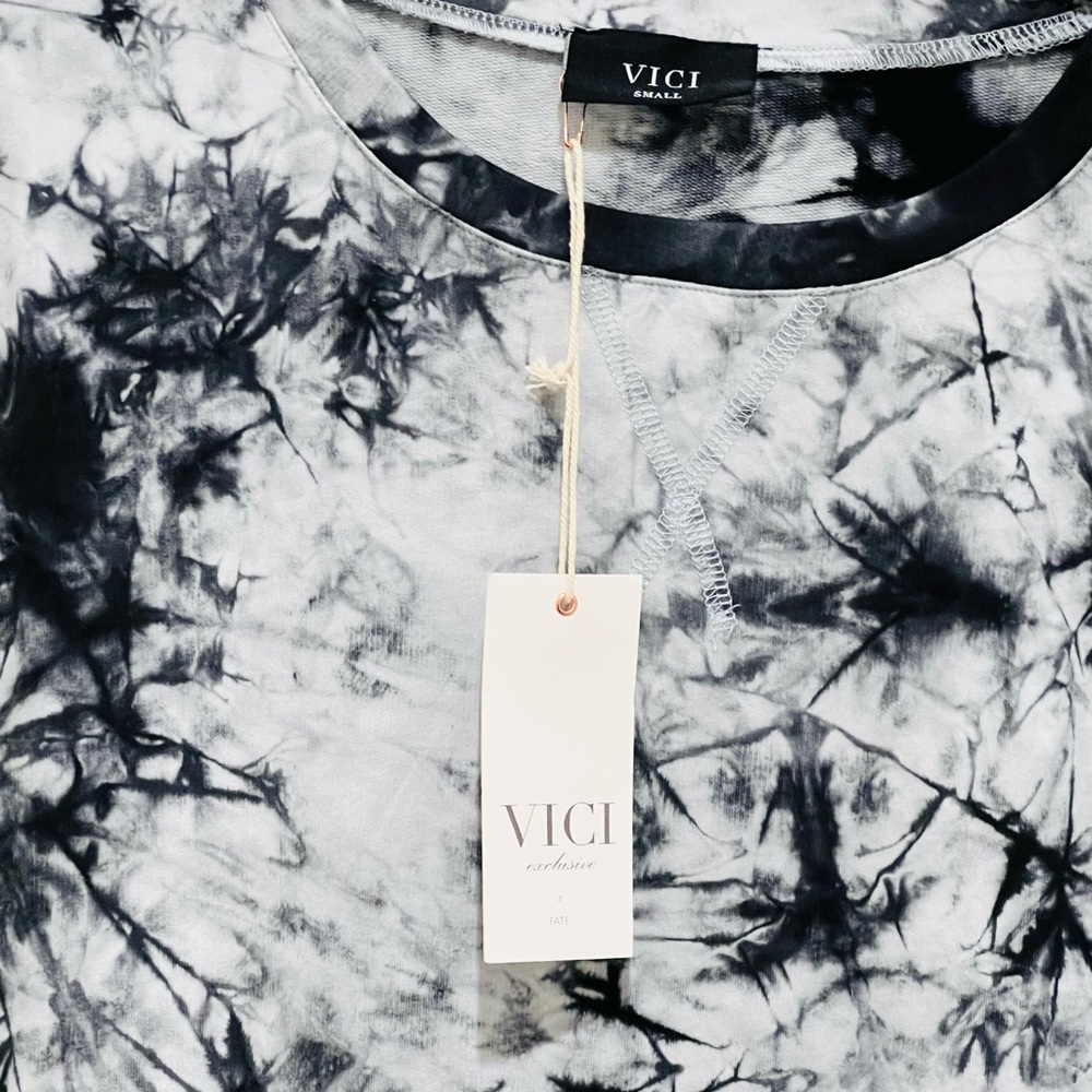 Vici Monochrome Tie-Dye Short Sleeve Tee - Picture 2 of 5